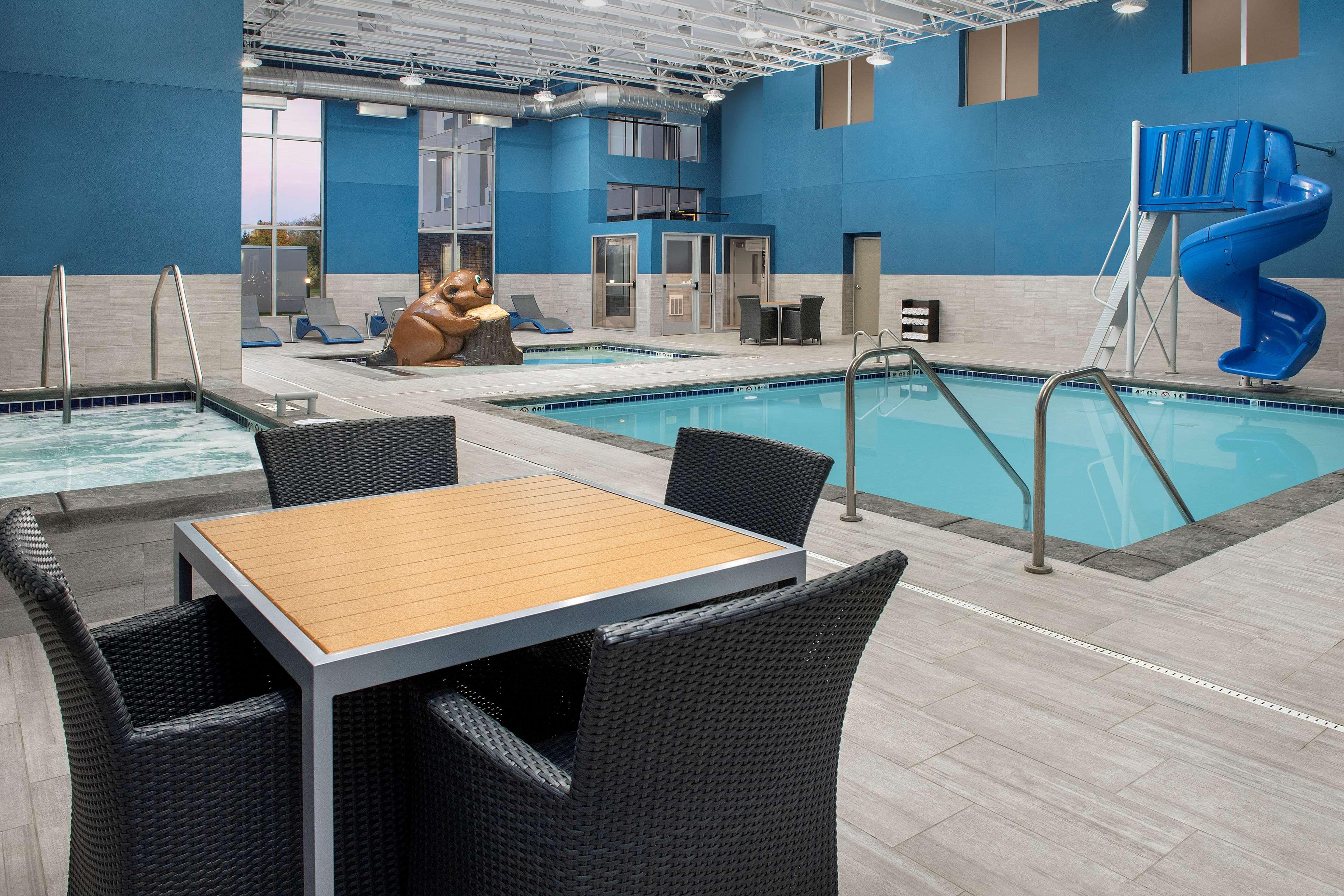 Hampton Inn Warroad, Mn Buitenkant foto