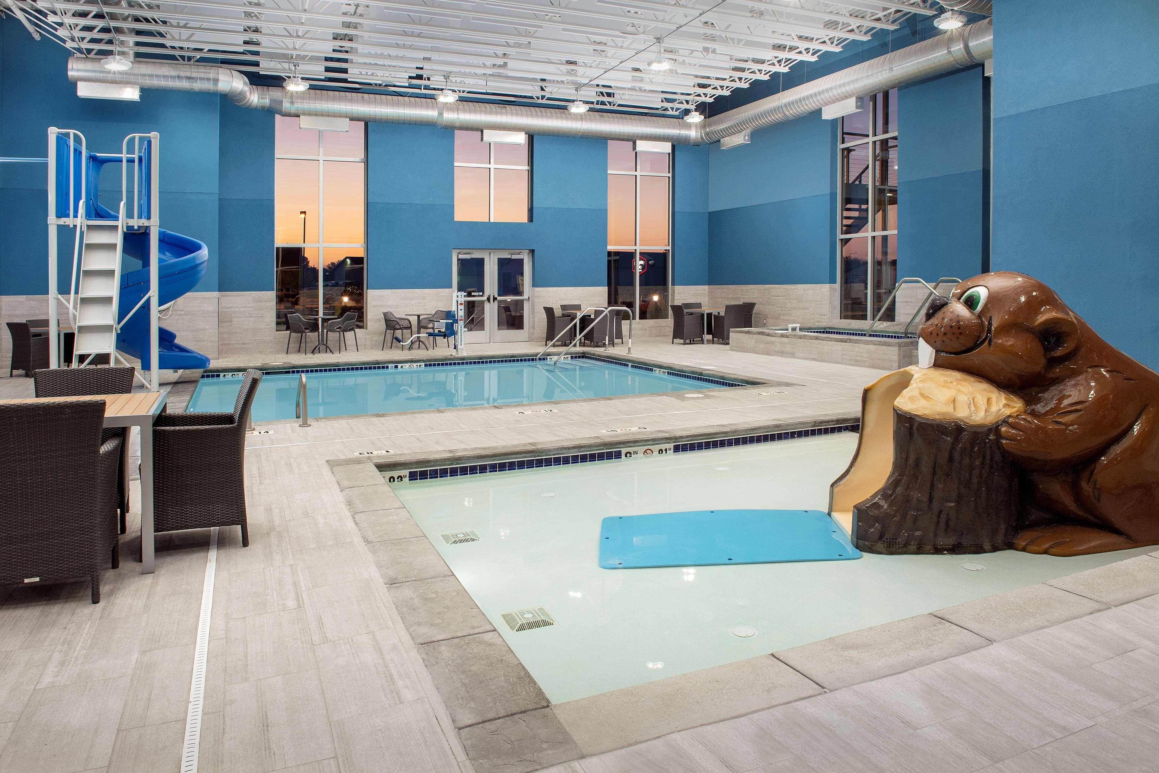 Hampton Inn Warroad, Mn Buitenkant foto